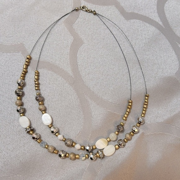 Multi layer stone bead necklace. Excellent condition. - Picture 2 of 3